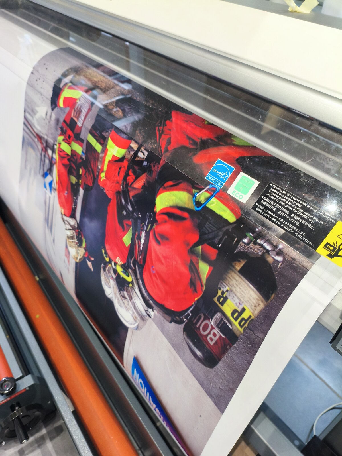 Impression grand format machine Roland DPS