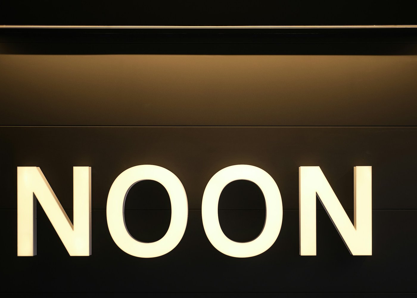 Lettres boîtier lumineuses rétroéclairées
