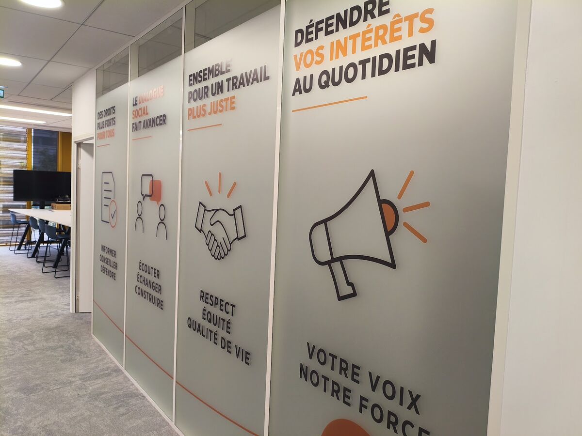 Vitrophanie à pictogrammes sur cloisons vitrées de bureaux — DPS Boulogne