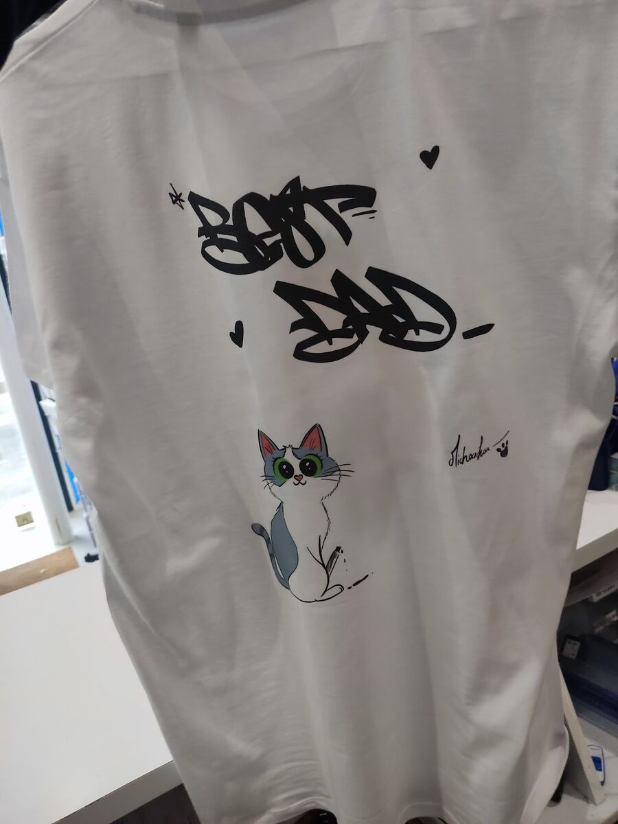T-shirt personnalisé avec un dessin et une signature — DPS Boulogne