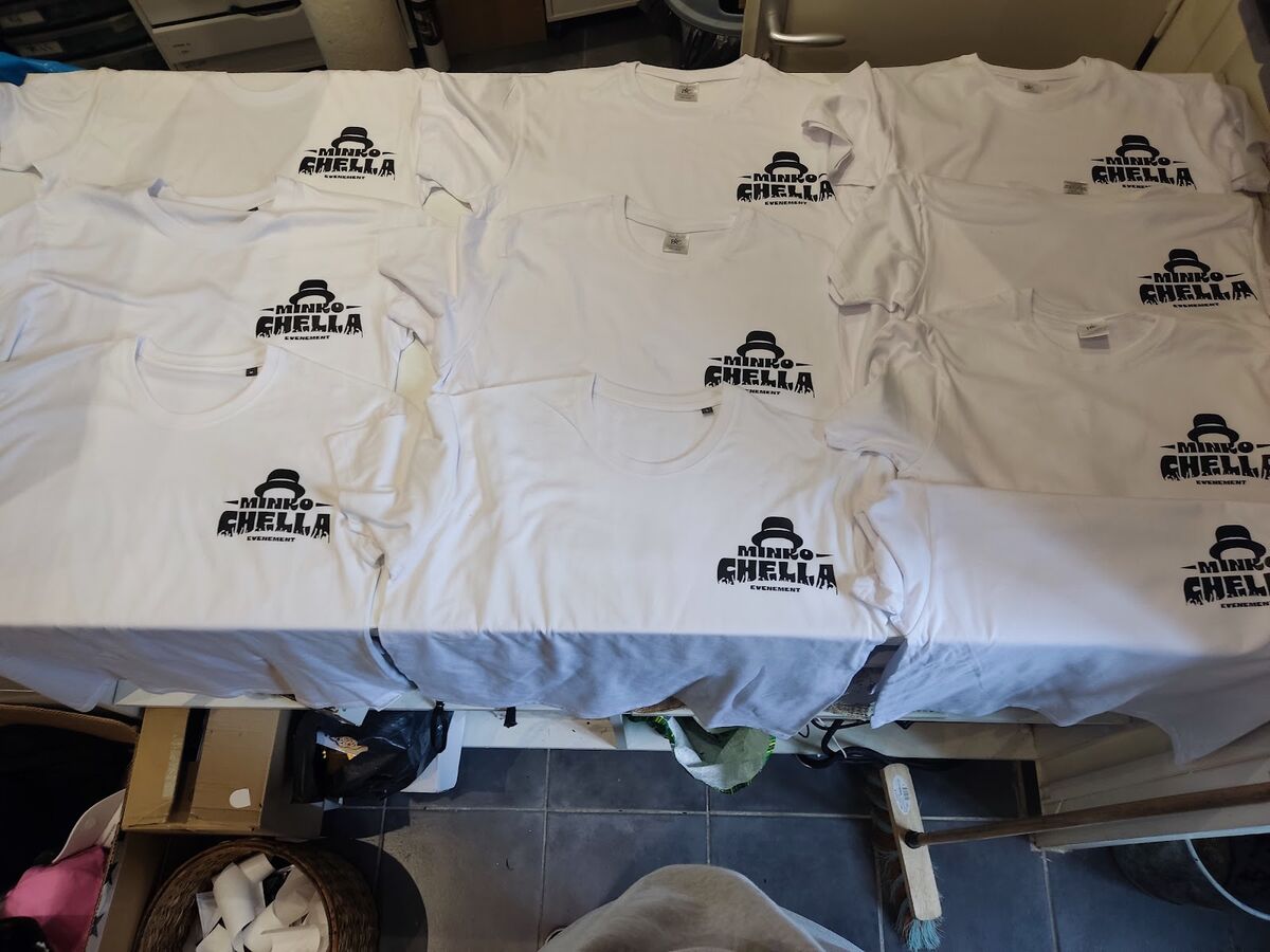 T-shirts Minko Chella personnalisés dans l'atelier de DPS Boulogne